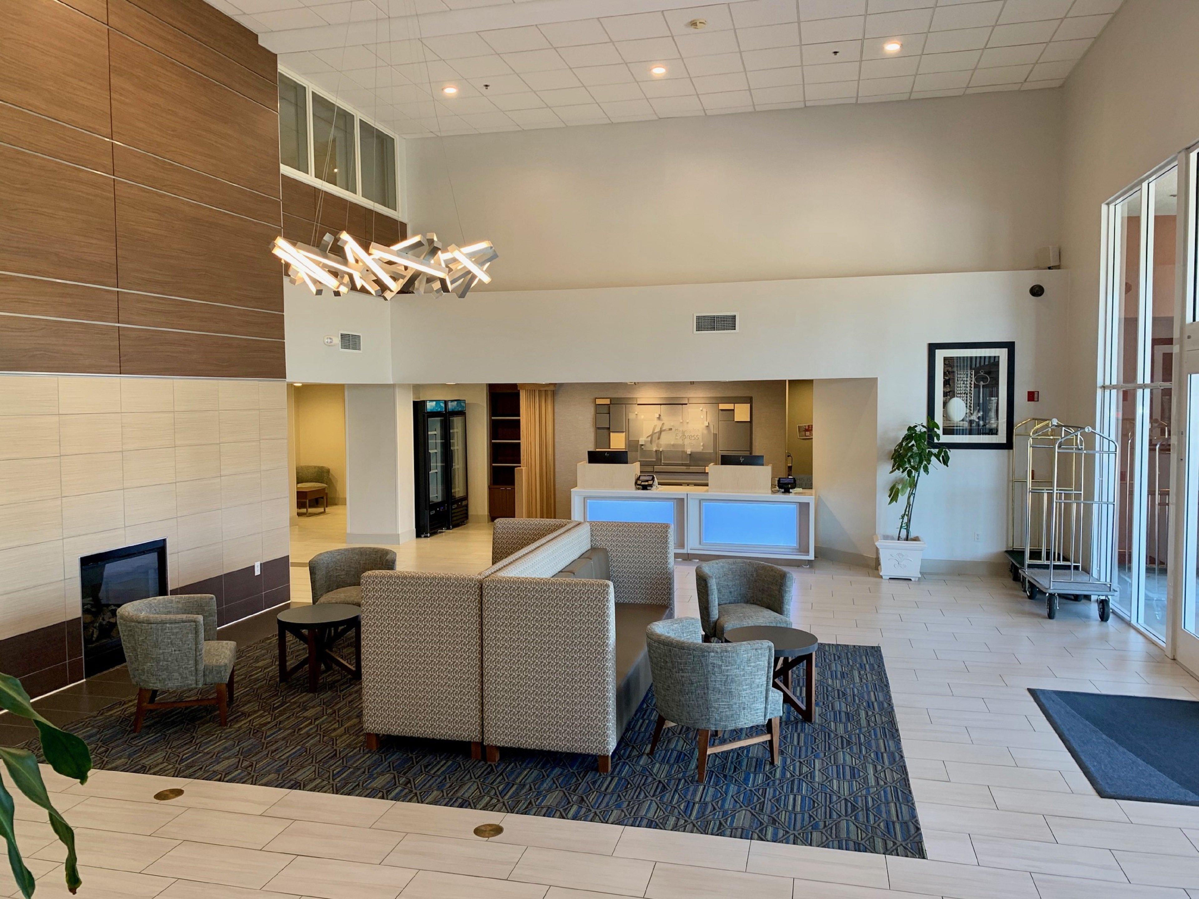 Holiday Inn Express & Suites Tracy By Ihg Екстер'єр фото