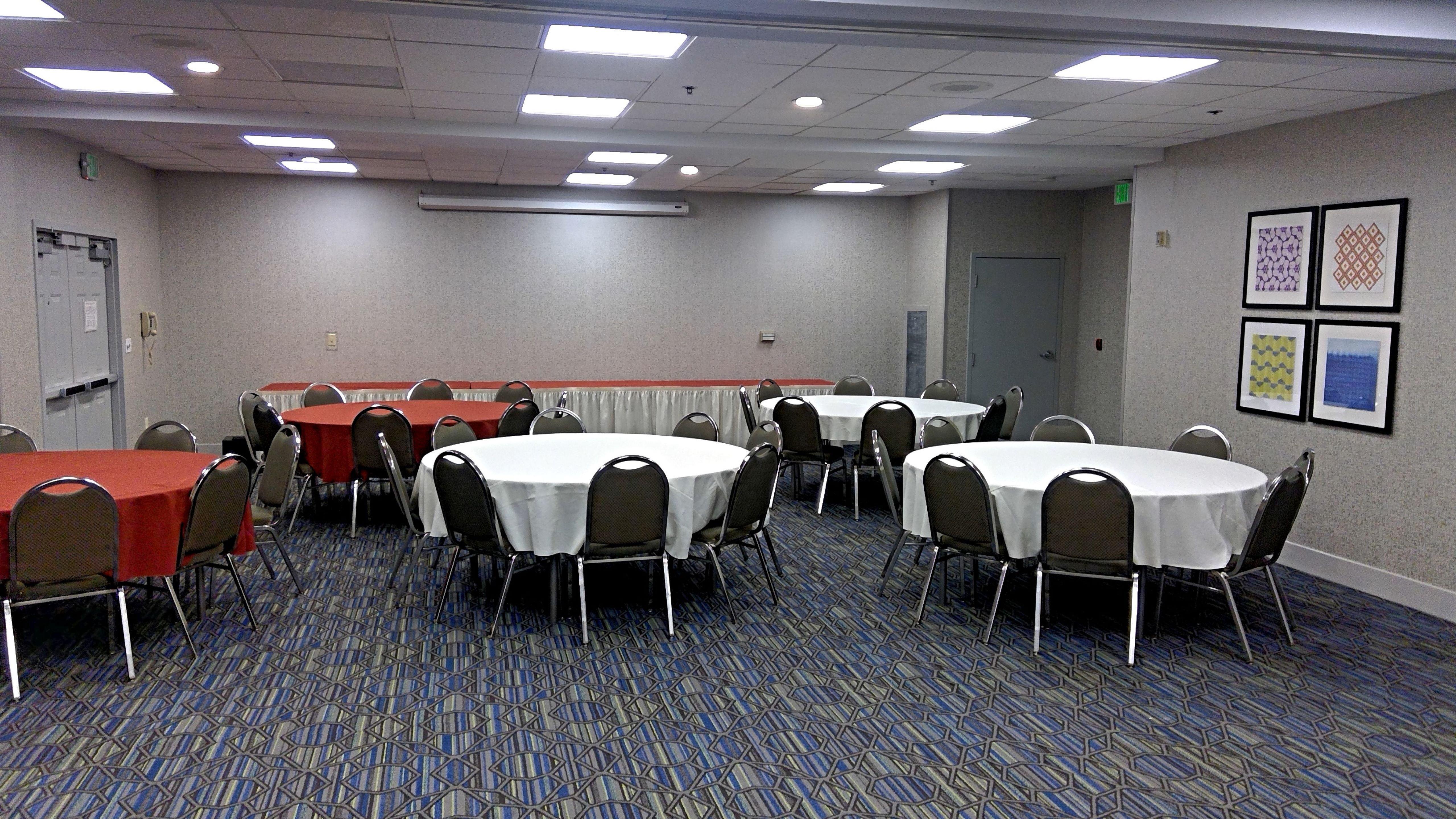 Holiday Inn Express & Suites Tracy By Ihg Екстер'єр фото