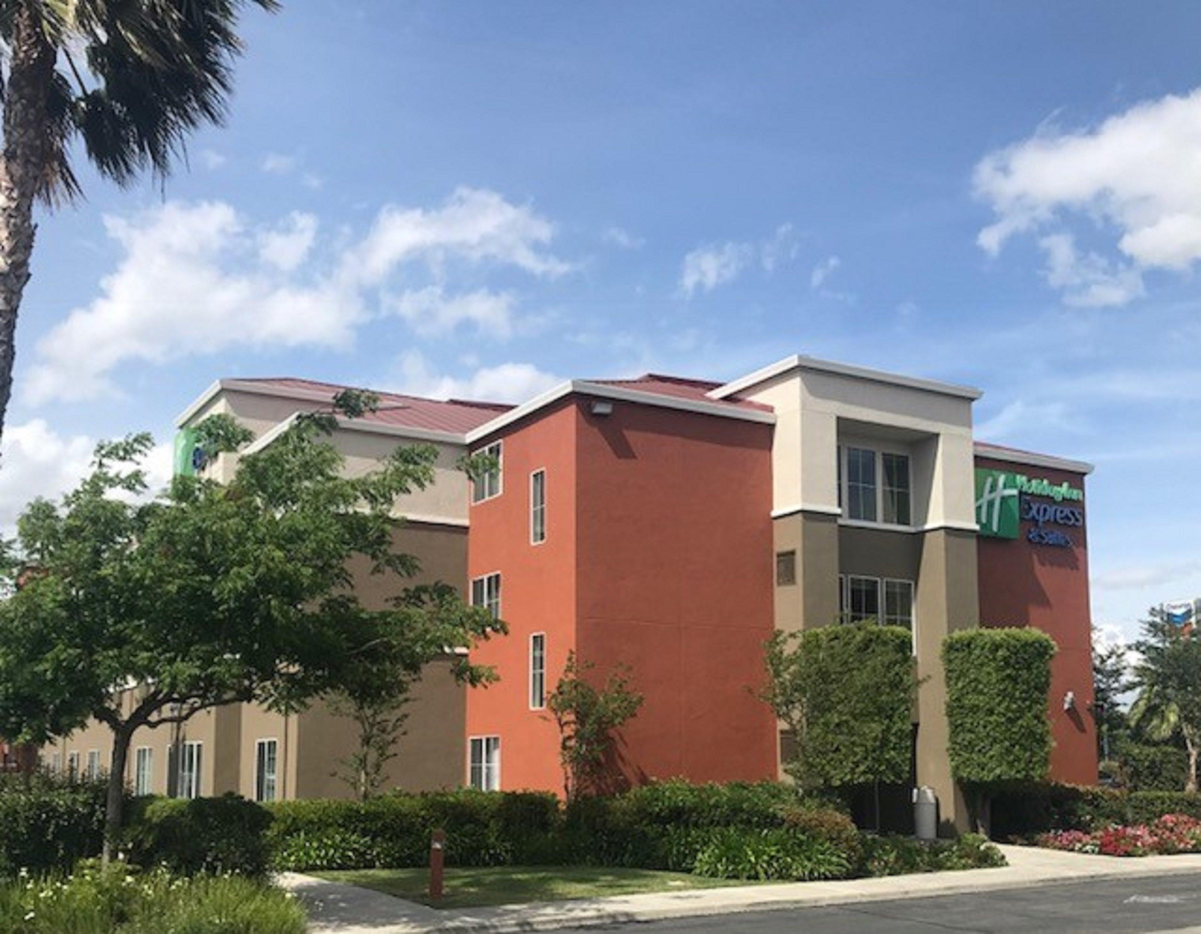 Holiday Inn Express & Suites Tracy By Ihg Екстер'єр фото