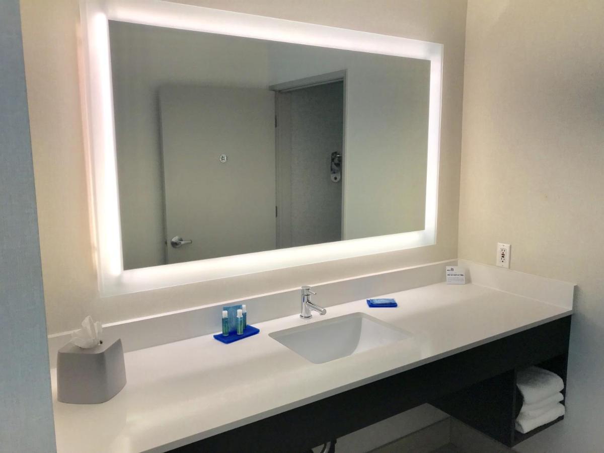 Holiday Inn Express & Suites Tracy By Ihg Екстер'єр фото